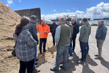Ed gives a farm tour to Vaderstad group